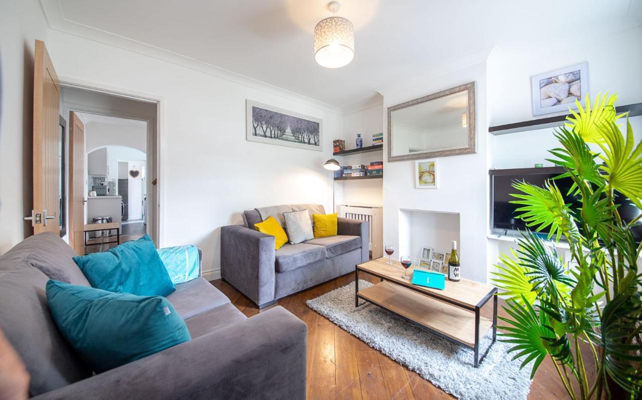 Bright 3 Bedroom Townhouse Near City Centre Норвіч Екстер'єр фото